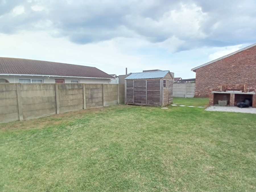 To Let 2 Bedroom Property for Rent in Greenshields Park Eastern Cape